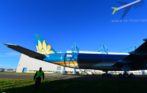 Mỗi phi công Vietnam Airlines nhận lương gần 1,4 tỷ đồng 1 năm