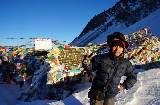 Cô gái sống sót qua bão tuyết Himalaya bán tour leo núi cho người Việt