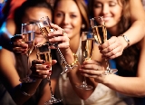 Tuyệt chiêu uống Champagne trong tiệc năm mới