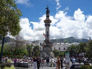 Vé máy bay đi Ecuador