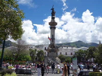 vé máy bay đi Ecuador