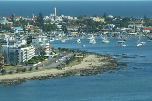 ve may bay di uruguay